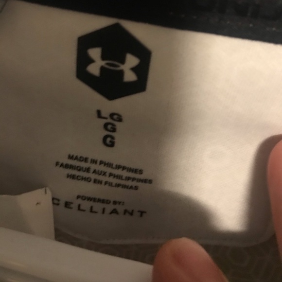 (Brand New) Under amour runners jacket - Picture 4 of 6